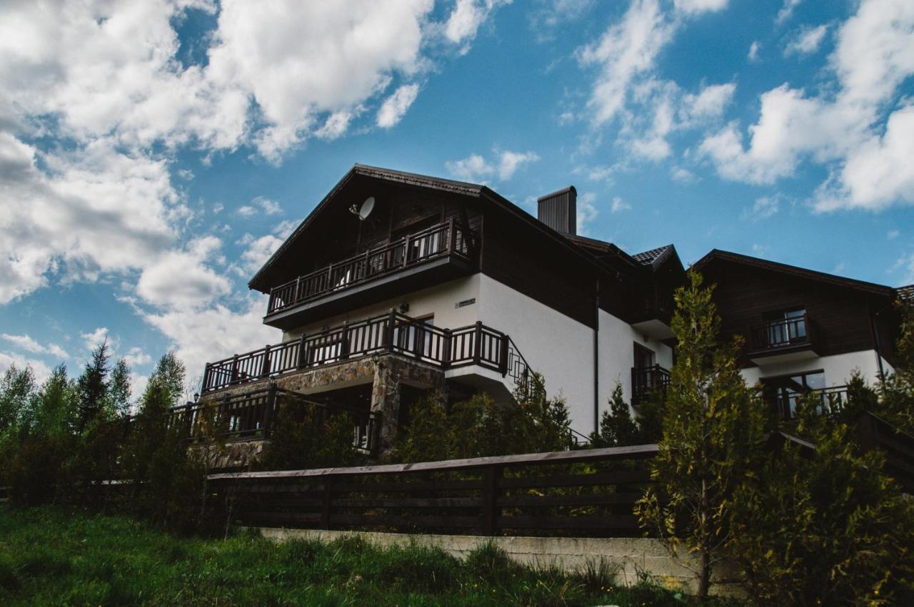 Residence Nesh Tatariv Eksteriør bilde